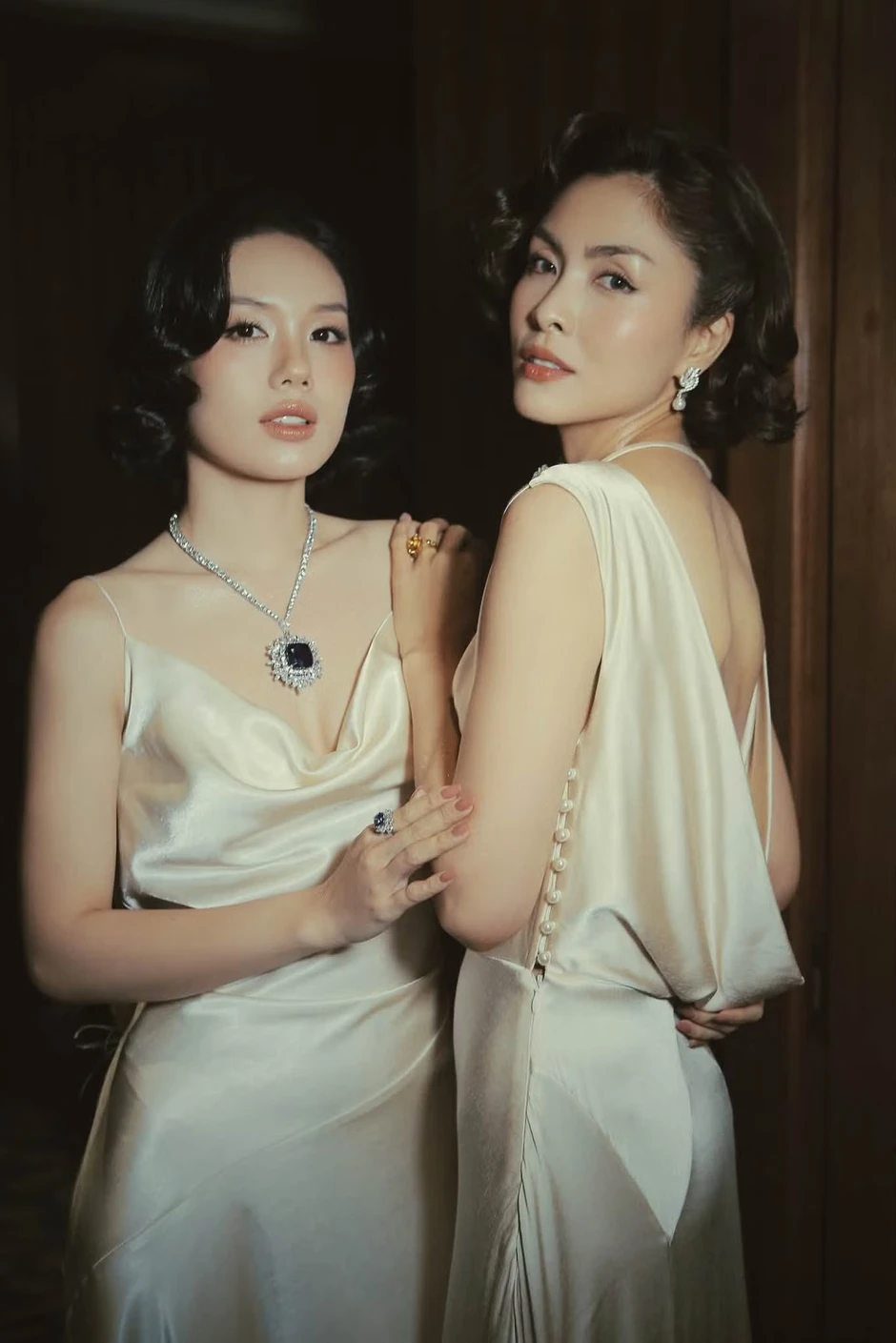 Sóng gió bủa vây Hoàng hậu cuối cùng