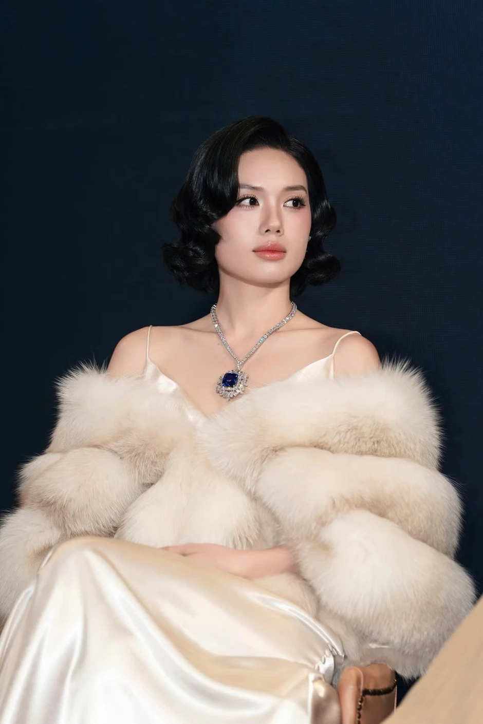 Tăng Thanh Hà đóng Nam Phương Hoàng hậu Tăng Thanh Hà đóng Nam Phương Hoàng hậu