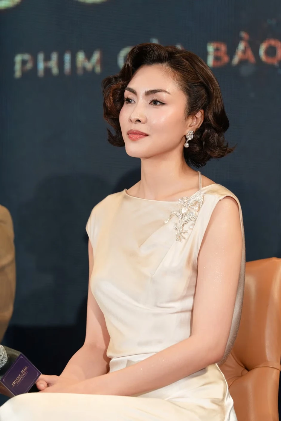 Tăng Thanh Hà đóng Nam Phương Hoàng hậu Tăng Thanh Hà đóng Nam Phương Hoàng hậu