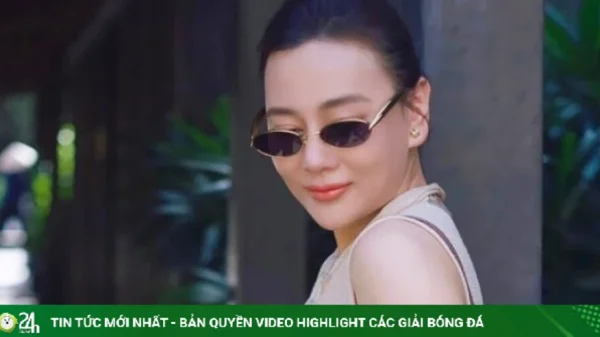 Ảnh sao 16/7: Phương Oanh sành điệu xuống phố kenhtingame com thumb anh sao 16 7 phuong oanh sanh dieu xuong pho 3e571784195501836 940w