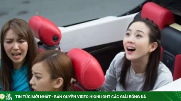 Clip 3 mỹ nhân Hoa ngữ ngồi ghế nhựa ăn vỉa hè ở TP.HCM gây sốt, sự thật gây bất ngờ kenhtingame com thumb clip 3 m nhan hoa ngu ngoi ghe nhua an via he o tphcm gay sot su that gay bat ngo 9f321783966295008 940w
