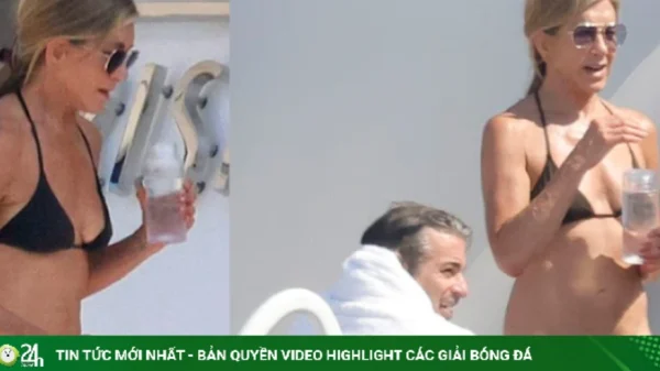 Jennifer Aniston nghỉ dưỡng cùng bạn trai trên du thuyền kenhtingame com thumb jennifer aniston nghi duong cung ban trai tren du thuyen df141785423871445 940w