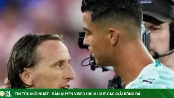 Khoảnh khắc Ronaldo ôm Luka Modric gây sốt kenhtingame com thumb khoanh khac ronaldo om luka modric gay sot 84571783161700694 940w