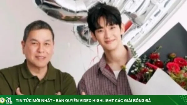 Kim Soo Hyun nở nụ cười trong lần đầu xuất hiện sau hơn một năm kenhtingame com thumb kim soo hyun no nu cuoi trong lan dau xuat hien sau hon mot nam 3d411784181842659 940w
