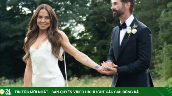Mel C nhóm Spice Girls khoe ảnh cưới kenhtingame com thumb mel c nhom spice girls khoe anh cuoi eeb01784643865139 940w