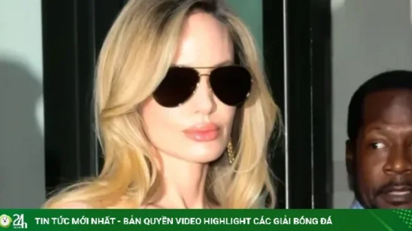 Thái độ của Angelina Jolie khi các con đồng loạt bỏ họ Brad Pitt kenhtingame com thumb thai do cua angelina jolie khi cac con dong loat bo ho brad pitt 42731784830362211 940w
