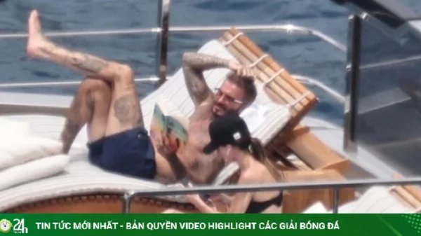 Vợ chồng Becks - Vic đi nghỉ sau World Cup kenhtingame com thumb vo chong becks vic di nghi sau world cup 63641784826464412 940w