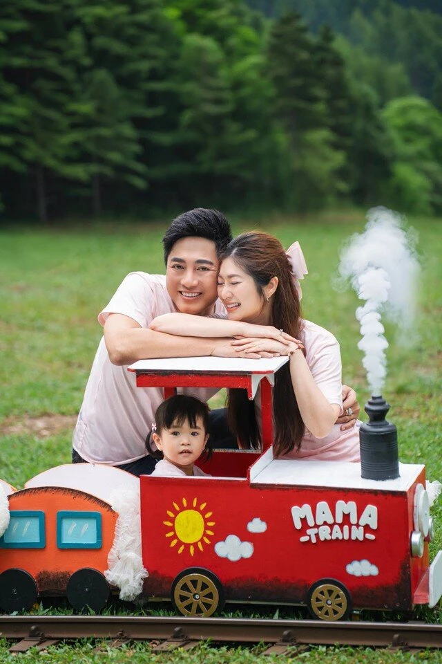 Tin vui của vợ chồng Thanh Trúc - Châu Khải Phong Tin vui của vợ chồng Thanh Trúc - Châu Khải Phong