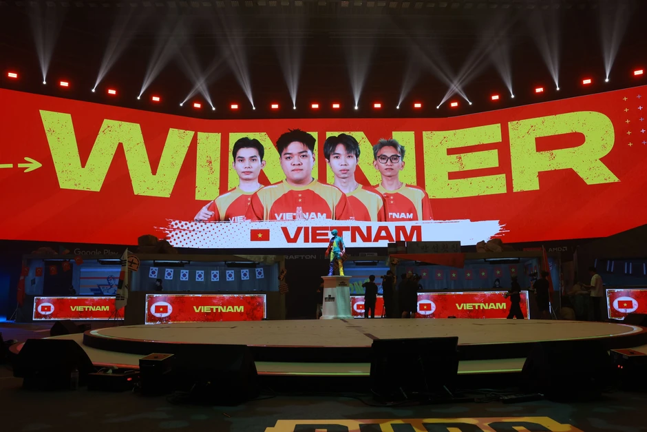 Tuyển Việt Nam sau 'World Cup PUBG' Tuyển Việt Nam sau 'World Cup PUBG'