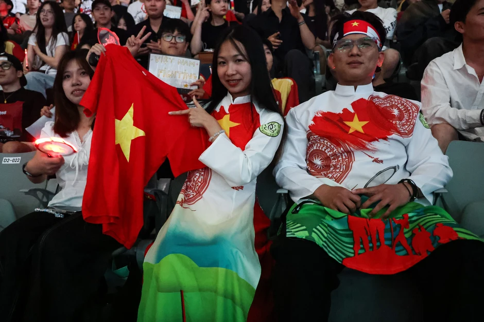 Tuyển Việt Nam sau 'World Cup PUBG' Tuyển Việt Nam sau 'World Cup PUBG'