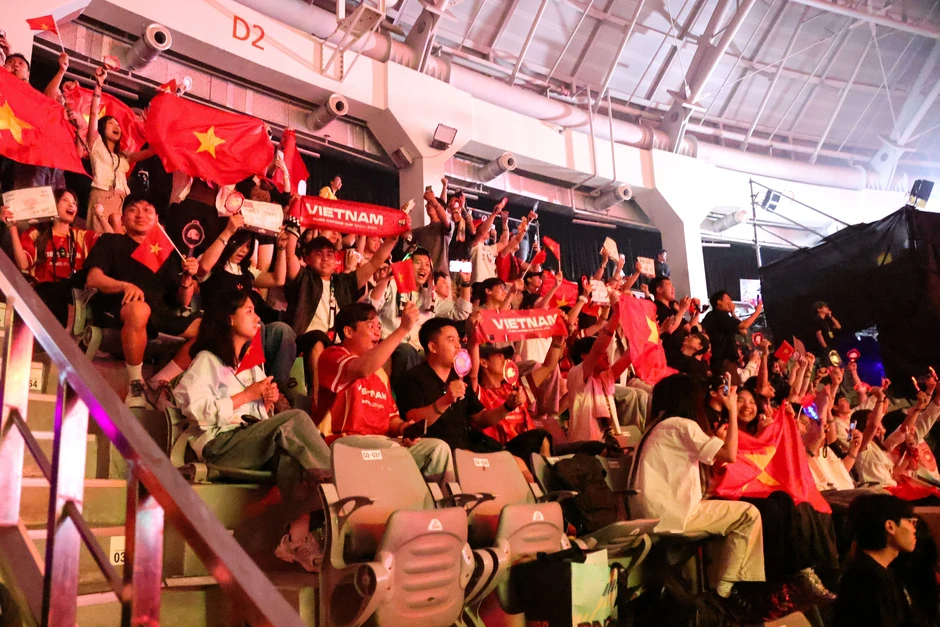Tuyển Việt Nam sau 'World Cup PUBG' Tuyển Việt Nam sau 'World Cup PUBG'