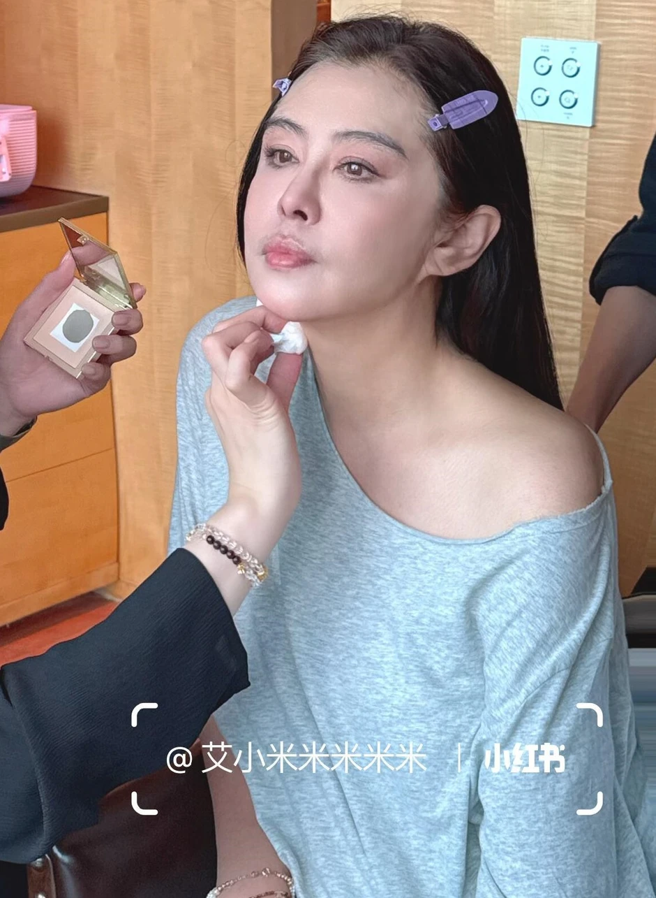 "Đệ nhất mỹ nhân châu Á" xuất hiện với gương mặt khác, netizen tiếc mãi không thôi "Đệ nhất mỹ nhân châu Á" xuất hiện với gương mặt khác, netizen tiếc mãi không thôi