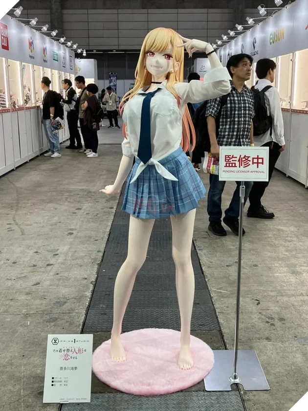 "Gây bão" tại sự kiện Anime: Mô hình Marin Kitagawa tỷ lệ 1:1 gây sốt vì độ tinh xảo và câu trả lời bất ngờ dưới lớp váy "Gây bão" tại sự kiện Anime: Mô hình Marin Kitagawa tỷ lệ 1:1 gây sốt vì độ tinh xảo và câu trả lời bất ngờ dưới lớp váy
