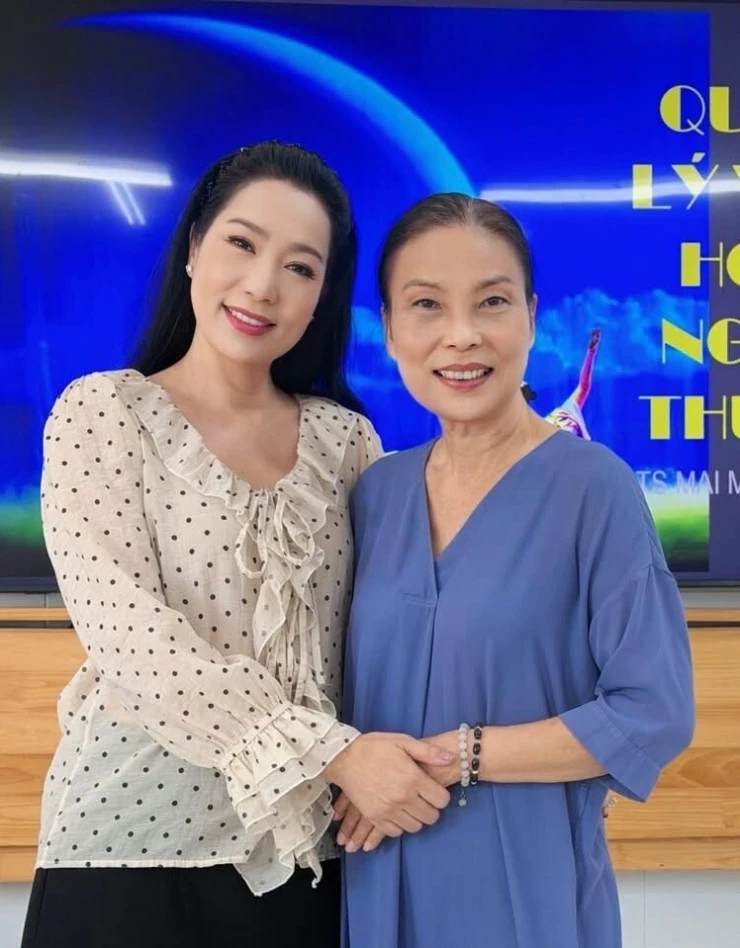 Ảnh sao 10/8: Con gái Cường Đôla đón sinh nhật 6 tuổi Ảnh sao 10/8: Con gái Cường Đôla đón sinh nhật 6 tuổi