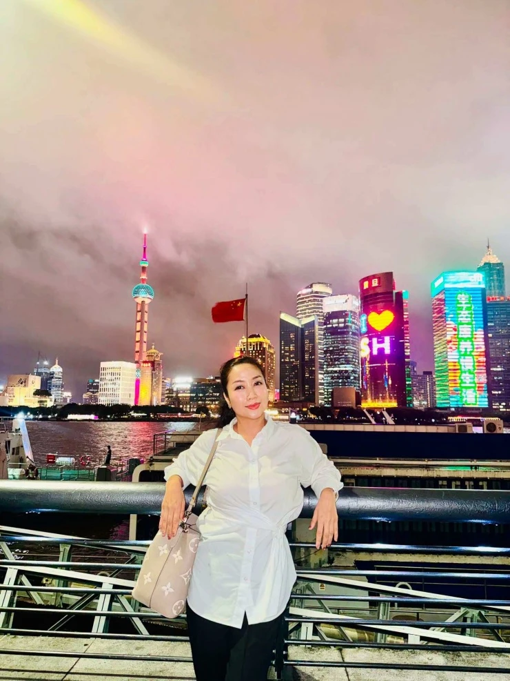 Ảnh sao 13/8: Phương Oanh được khen ngày càng xinh đẹp Ảnh sao 13/8: Phương Oanh được khen ngày càng xinh đẹp