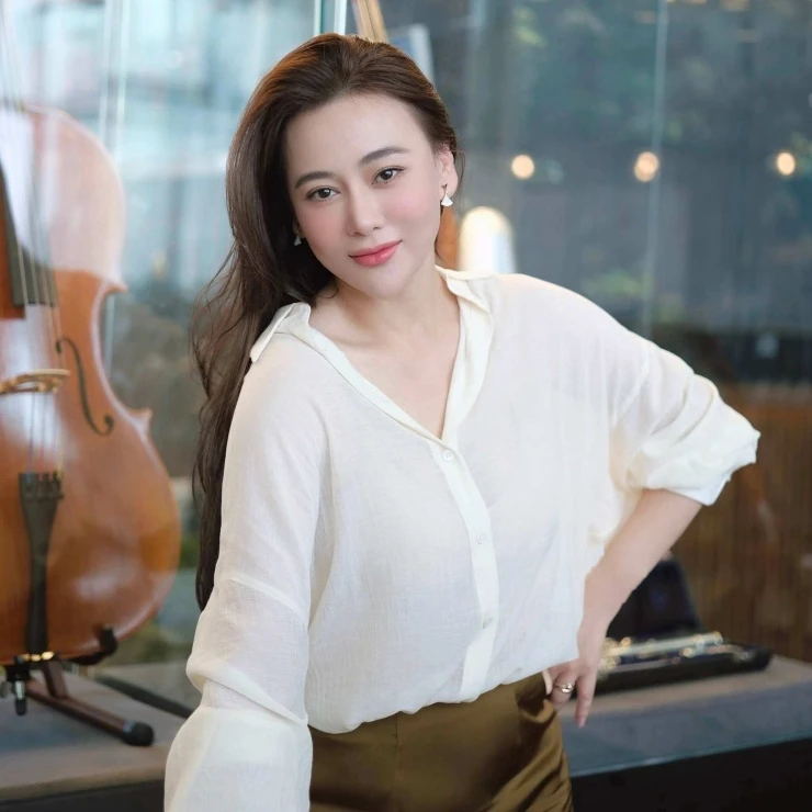 Ảnh sao 13/8: Phương Oanh được khen ngày càng xinh đẹp Ảnh sao 13/8: Phương Oanh được khen ngày càng xinh đẹp