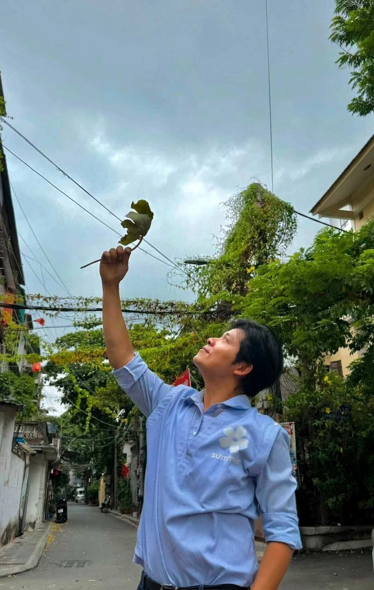 Ảnh sao 15/8: Mai Phương Thúy khoe dáng với áo xuyên thấu Ảnh sao 15/8: Mai Phương Thúy khoe dáng với áo xuyên thấu