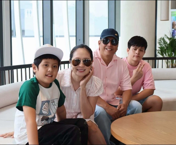 Ảnh sao 22/8: Kim Hiền thấy bình yên khi về nước Ảnh sao 22/8: Kim Hiền thấy bình yên khi về nước