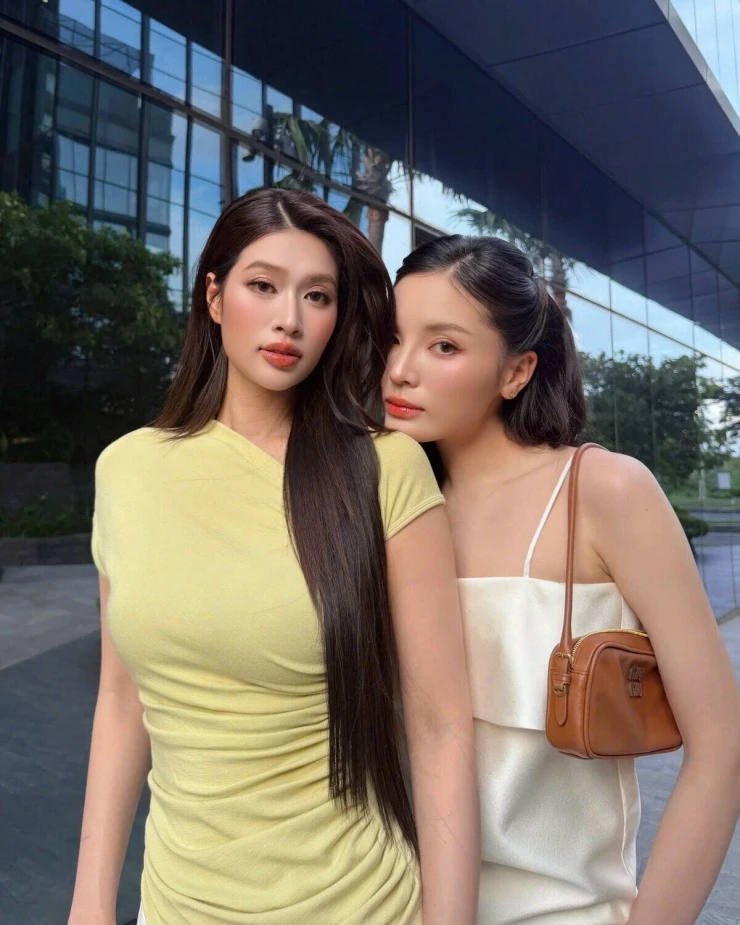 Ảnh sao 23/8: Thu Trang lấy lại nhan sắc sau tai nạn Ảnh sao 23/8: Thu Trang lấy lại nhan sắc sau tai nạn