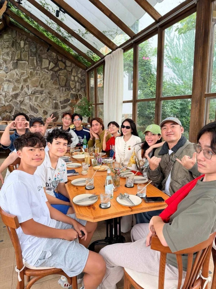 Ảnh sao 23/8: Thu Trang lấy lại nhan sắc sau tai nạn Ảnh sao 23/8: Thu Trang lấy lại nhan sắc sau tai nạn