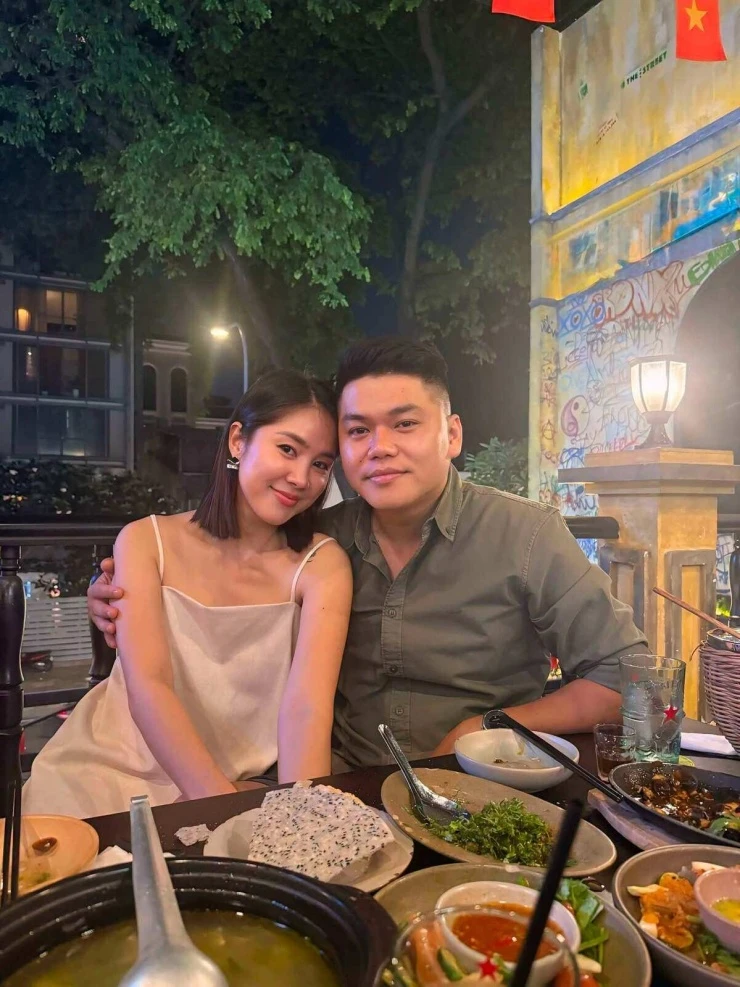 Ảnh sao 9/8: Ngọc Quyên mừng sinh nhật kiểu miệt vườn của Thúy Nga Ảnh sao 9/8: Ngọc Quyên mừng sinh nhật kiểu miệt vườn của Thúy Nga