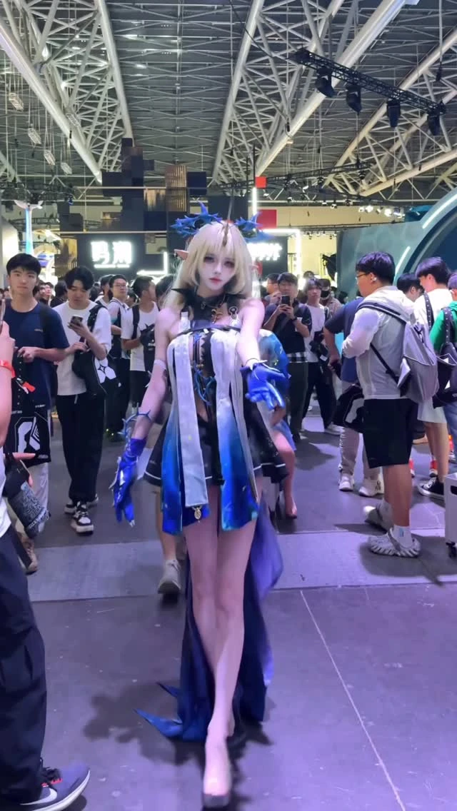 Body đẹp của nữ coser Trung Quốc eighteen18mo khiến dân mạng trầm trồ Body đẹp của nữ coser Trung Quốc eighteen18mo khiến dân mạng trầm trồ