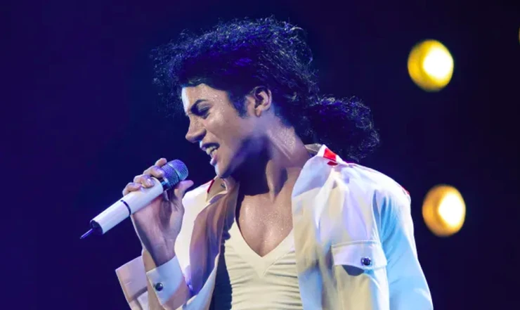 Bom tấn tiểu sử về Michael Jackson cán mốc 1 tỷ USD