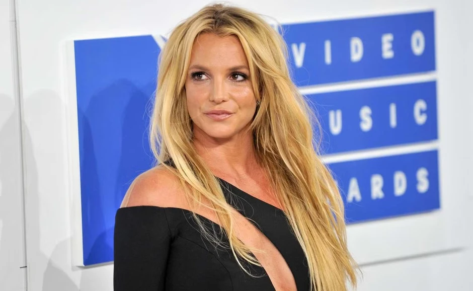 Britney Spears bất ổn