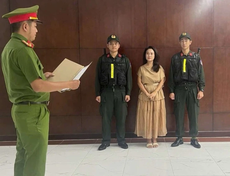 Ca sĩ Phương Diễm Huyền là ai?