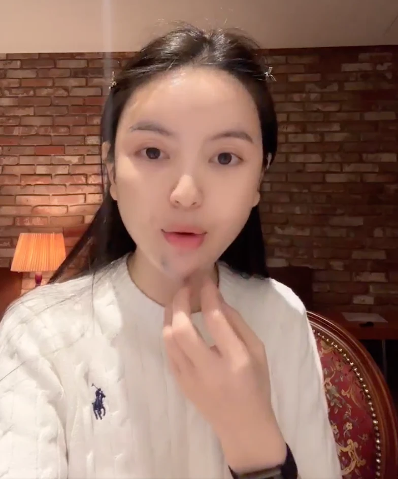 Chu Thanh Huyền đáp trả bình luận chê Q1 'tí hon' khiến cộng đồng mạng bất ngờ Chu Thanh Huyền đáp trả bình luận chê Q1 'tí hon' khiến cộng đồng mạng bất ngờ