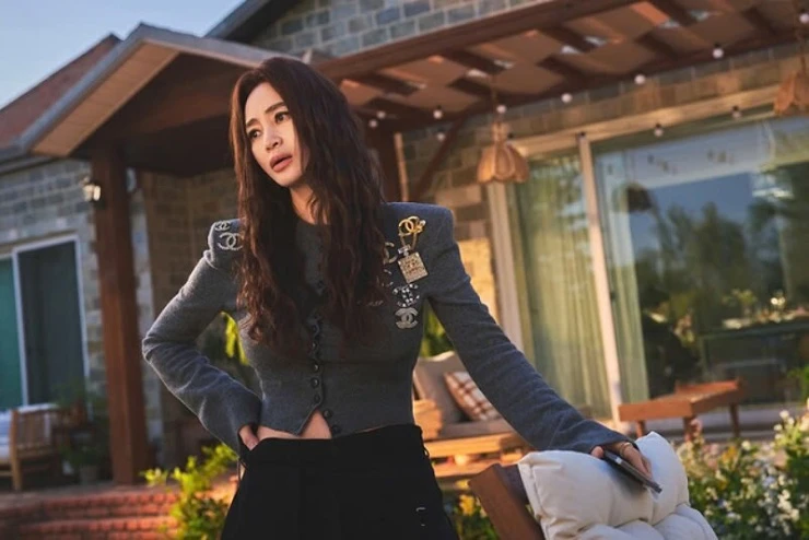 Chuyện ngoại tình của Kim Hye Soo gây sốt