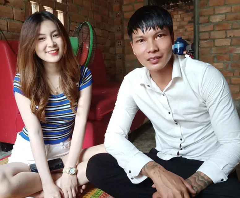 Cô giáo hot girl Trần Nam Trân từng xuất hiện bên Lộc Fuho ngày càng nóng bỏng