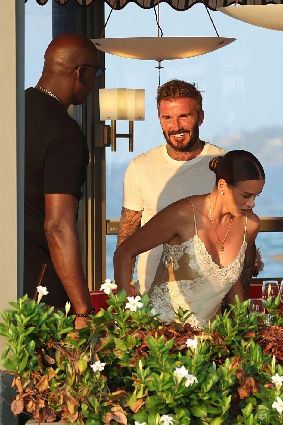 David Beckham ở cách con trai Brooklyn 5 phút đi bộ nhưng không gặp mặt David Beckham ở cách con trai Brooklyn 5 phút đi bộ nhưng không gặp mặt