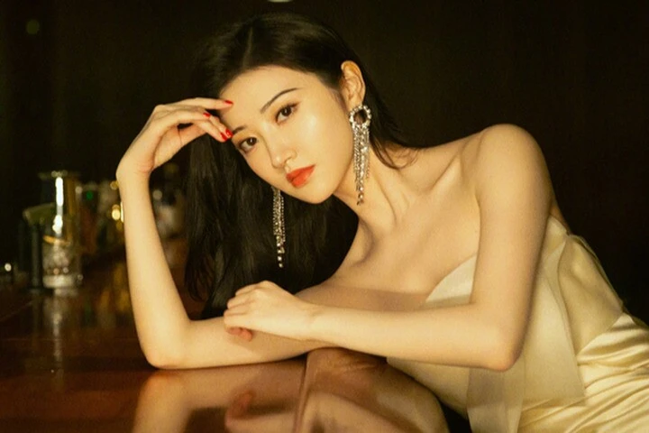 Đệ nhất mỹ nhân Bắc Kinh lao đao vì vụ kiện hơn 110 tỷ đồng là ai? Đệ nhất mỹ nhân Bắc Kinh lao đao vì vụ kiện hơn 110 tỷ đồng là ai?