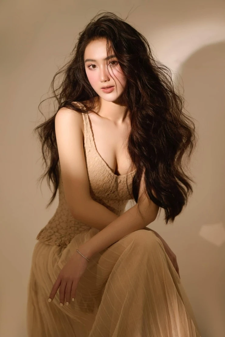 Diễn viên 21 tuổi đóng tiểu tam trên phim VTV được khuyên không đọc bình luận