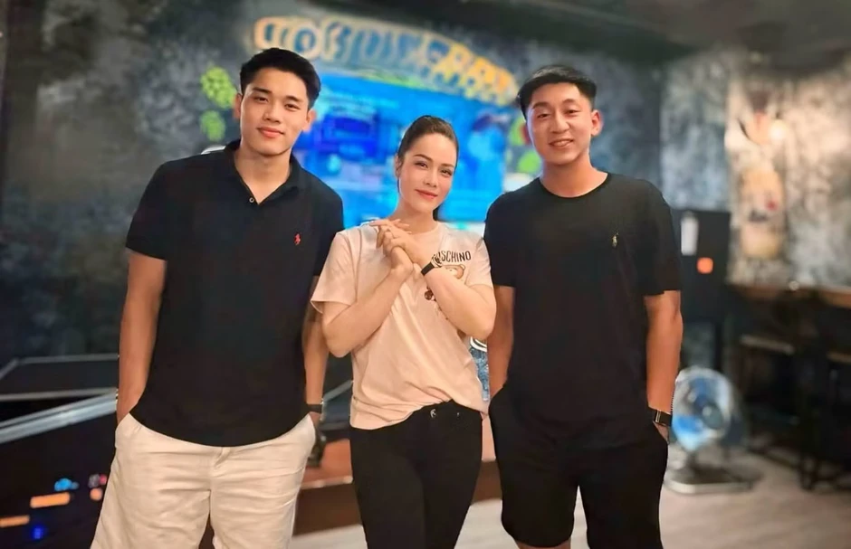 Đình Bắc và Nhật Kim Anh lại gây chú ý Đình Bắc và Nhật Kim Anh lại gây chú ý