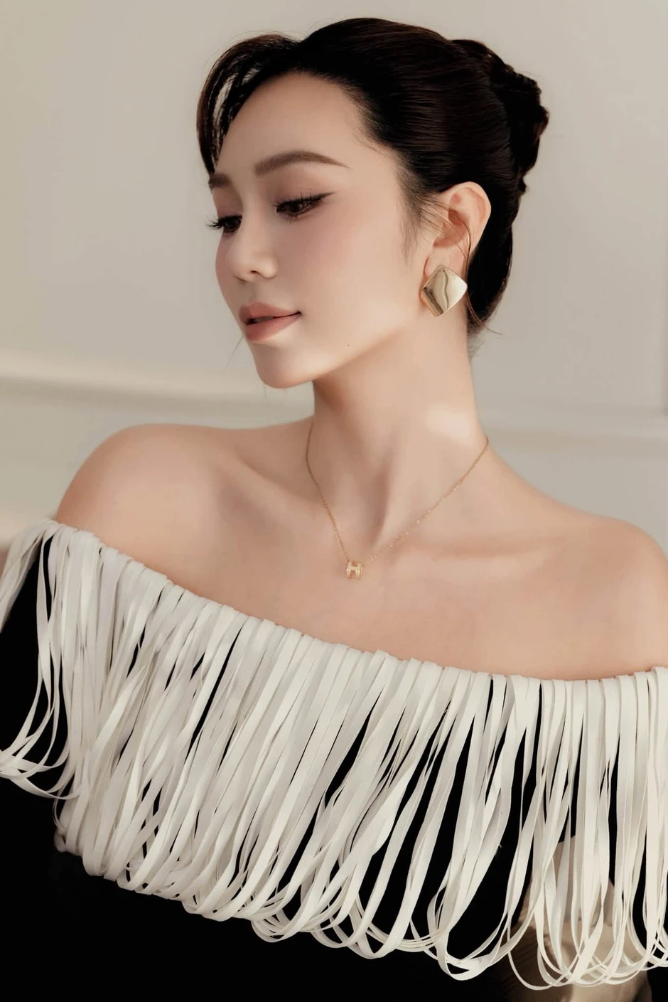 Nữ TikToker Chrissy Hoang khoe vóc dáng quyến rũ đón hè bên hồ bơi Nữ TikToker Chrissy Hoang khoe vóc dáng quyến rũ đón hè bên hồ bơi