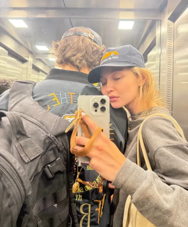 Gigi Hadid hé lộ món cô nấu khiến Bradley Cooper mê mẩn