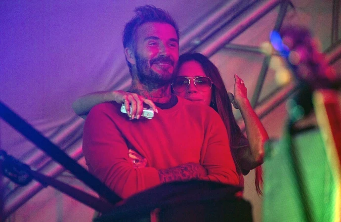Harper Beckham lên sân khấu ủng hộ anh trai
