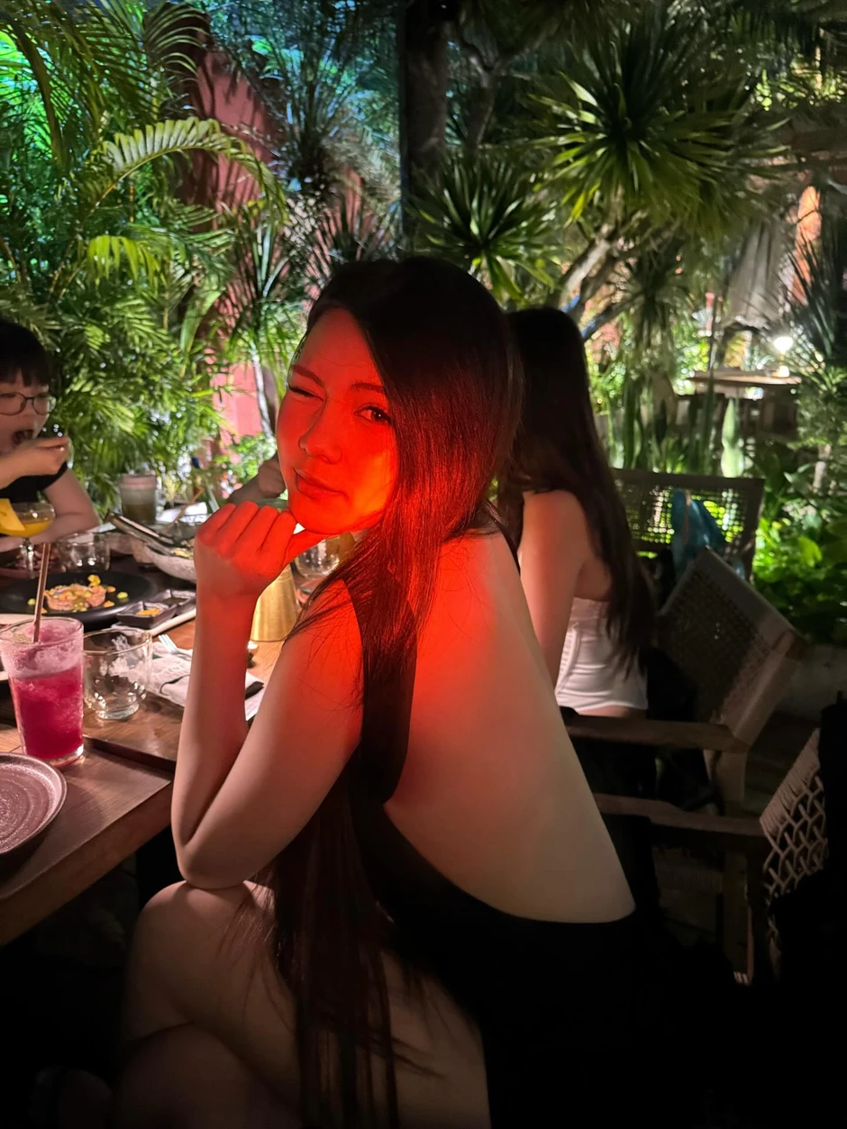 Hạt Dẻ tuổi 18 được so sánh với biểu tượng nhan sắc Thái Lan Hạt Dẻ tuổi 18 được so sánh với biểu tượng nhan sắc Thái Lan