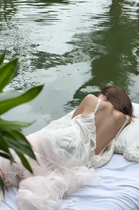 Hot girl 'tắm mưa' hậu trường chụp ảnh gây sốt, hút triệu view chỉ trong nháy mắt Hot girl 'tắm mưa' hậu trường chụp ảnh gây sốt, hút triệu view chỉ trong nháy mắt