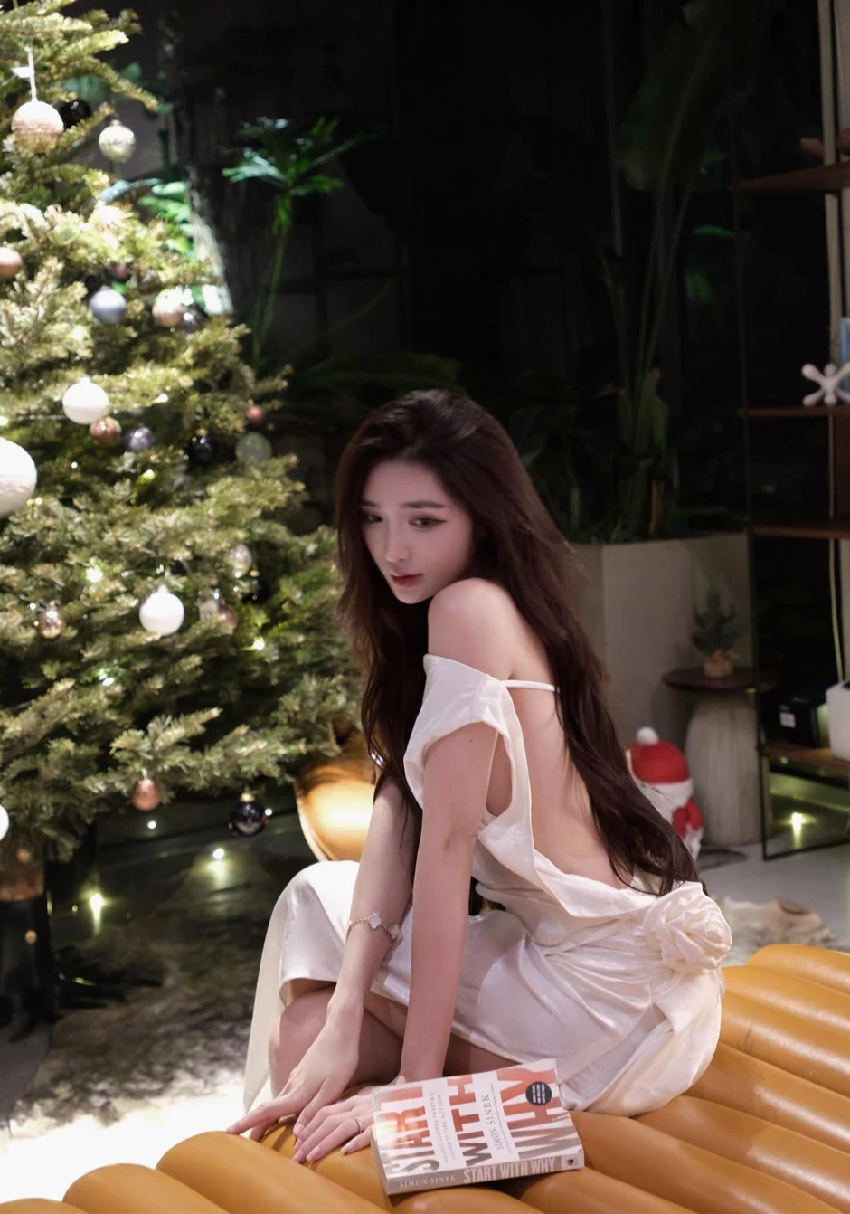 Hot girl 'tắm mưa' hậu trường chụp ảnh gây sốt, hút triệu view chỉ trong nháy mắt Hot girl 'tắm mưa' hậu trường chụp ảnh gây sốt, hút triệu view chỉ trong nháy mắt