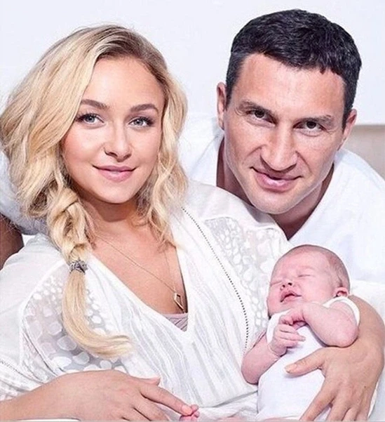 Hayden Panettiere đột tử nghi do sốc thuốc