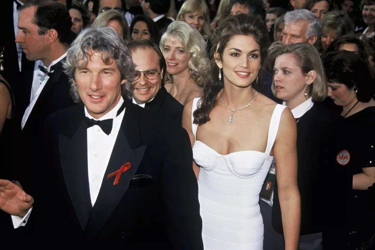 Hôn nhân chóng vánh của Cindy Crawford và Richard Gere