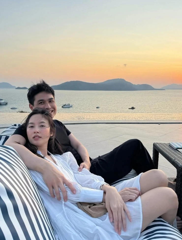 Hôn nhân ngọt ngào của sao chuyển giới đẹp nhất Thái Nong Poy