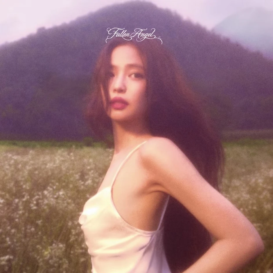Jennie trở lại với cảm xúc nguyên bản nhất trong Fallen Angel