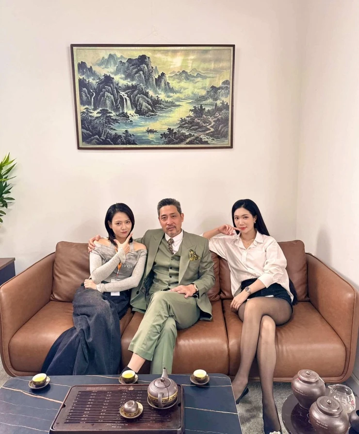 Lão Công NSƯT Hồ Phong: Ở nhà, tôi là thiên thần của các con Lão Công NSƯT Hồ Phong: Ở nhà, tôi là thiên thần của các con