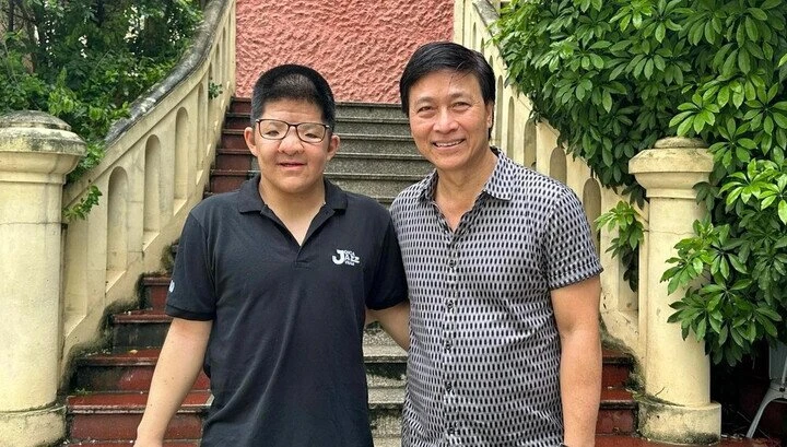 Nam NSƯT từng làm lễ tân khách sạn trước khi nổi tiếng màn ảnh
