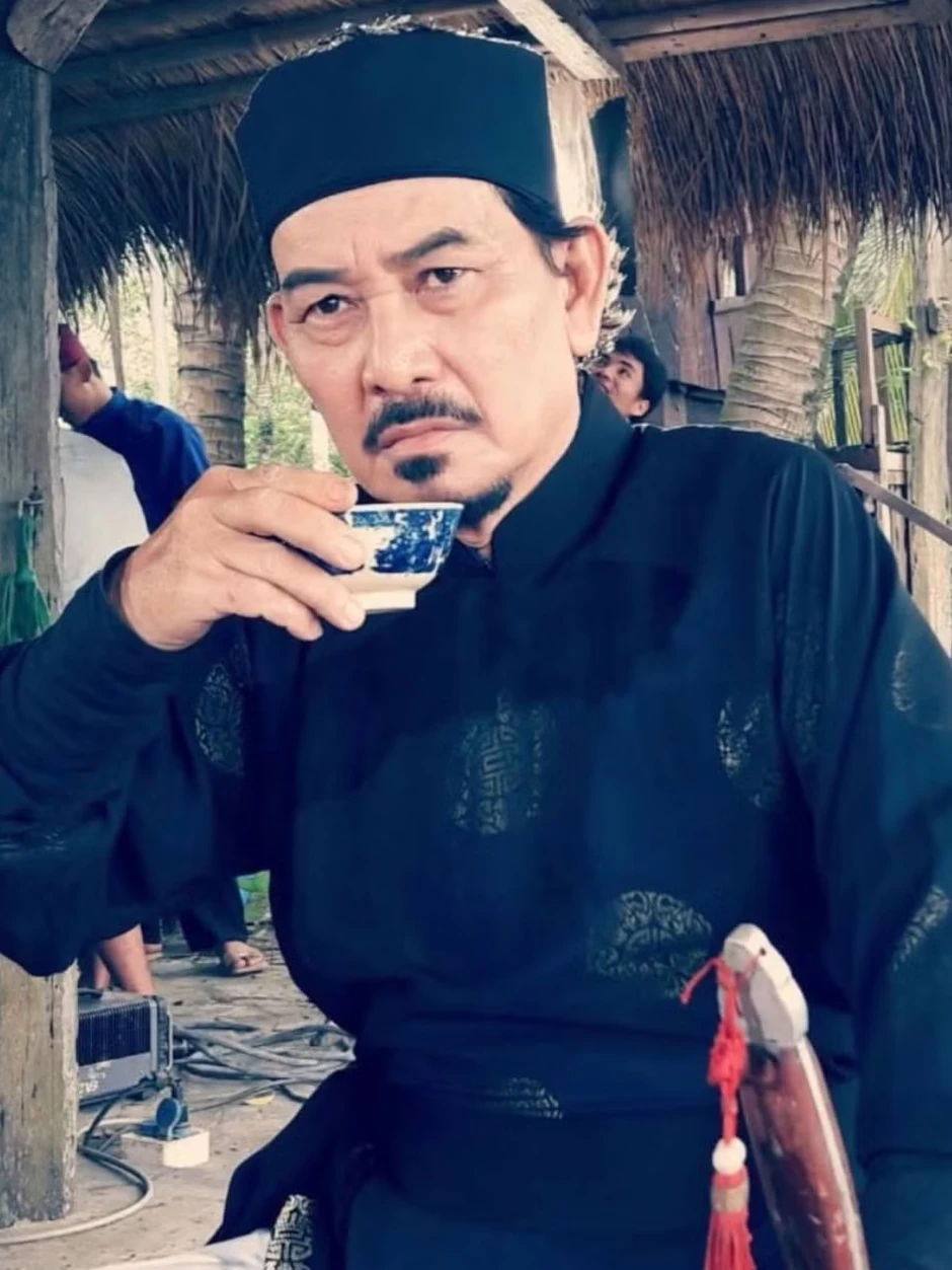 Ngày cuối đời của ông trùm vai phản diện Ngày cuối đời của ông trùm vai phản diện