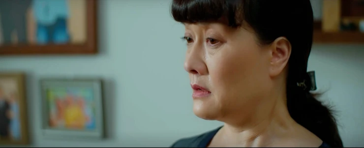 Nghệ sĩ Vân Dung nghẹn lòng khi xem phim mình đóng, tiết lộ từng xin đổi vai để tẩn con trai